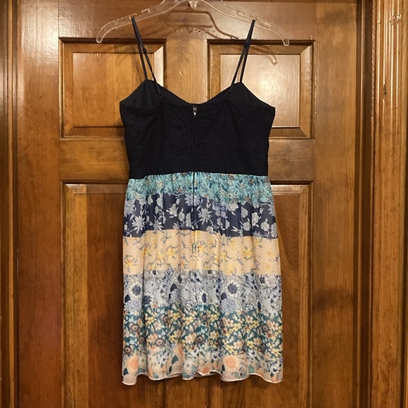 Size 3 Trixxi Navy Lace and Floral Spaghetti Strap Dress - Picture 11 of 16
